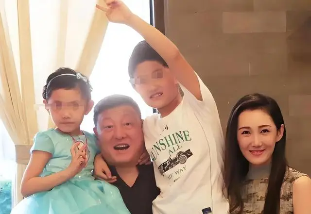 韩磊妻子王燕背景_韩磊被爆出轨细节_最近各大明星被爆黑料是真的吗吗视频,