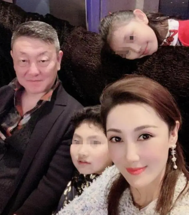 韩磊被爆出轨细节_最近各大明星被爆黑料是真的吗吗视频,_韩磊妻子王燕背景